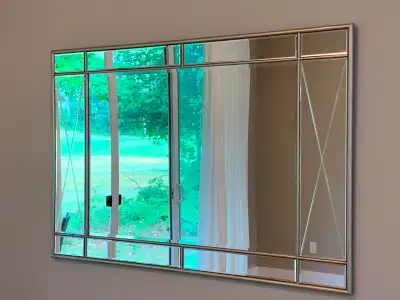 Decor-Rest Furniture decorative wall mirror Made in Canada. Very high quality. In excellent conditio...