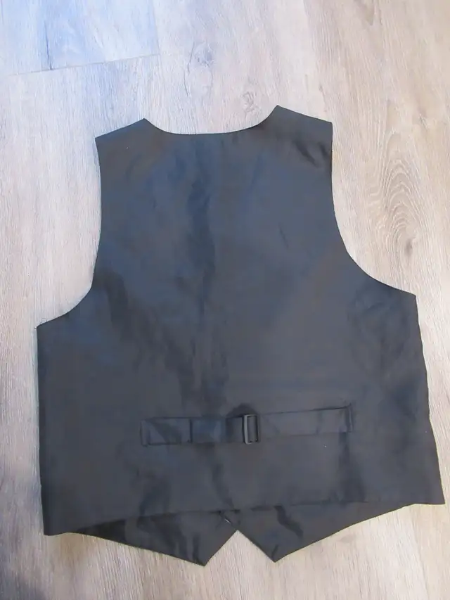 Boy's Vest Size 10 - BRAND NEW63008307595139121