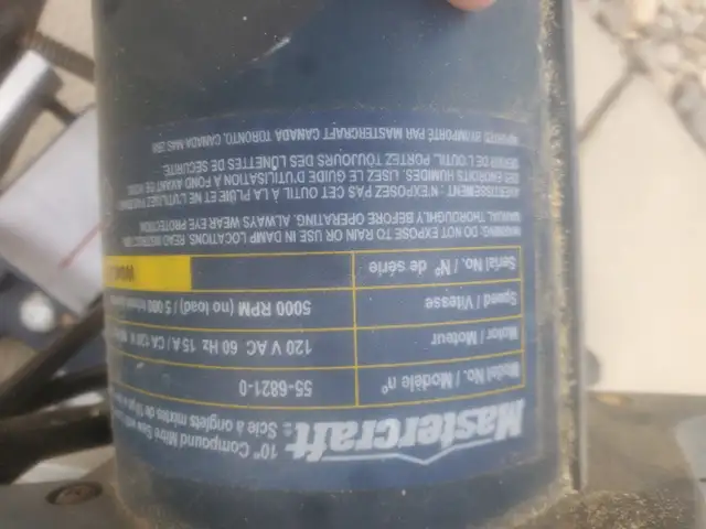 Master Craft 10" Bevel Miter Saw in Power Tools in Calgary - Image 3