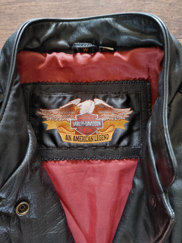 Women's motorcycle leather jacket (L)/chaps (XXL) in Women's - Tops & Outerwear in Charlottetown - Image 2