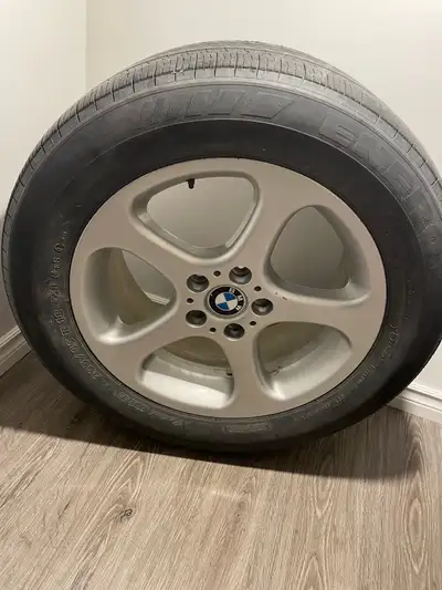 18” bmw rim with 255/55/18 tire 5/120 bolt pattern 60$