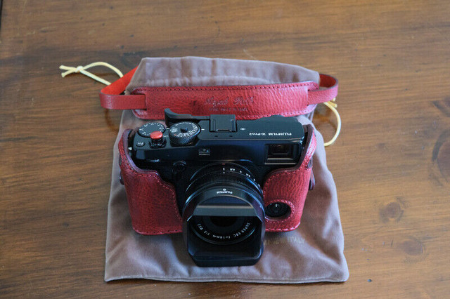 Angelo Pelle leather half case for fujifilm xpro2 in Cameras & Camcorders in Kelowna