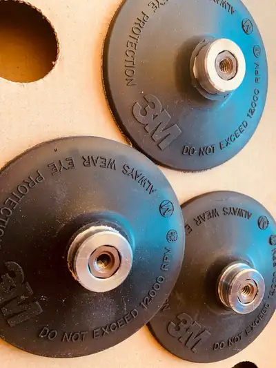 3M™ Roloc™ Disc Pad TR 45179, Medium 4 in 1/4-20 Internal, View more