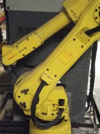 WELDING ROBOTS WANTED MOTOMAN FANUC OTC ABB PANASONIC ROBOTS