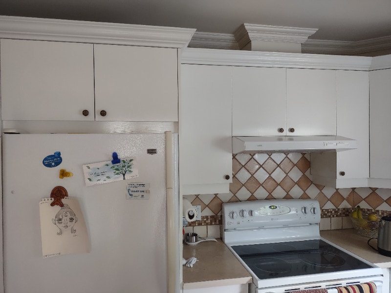 Armoires de cuisine en mélamine Vaisselle et articles de cuisine