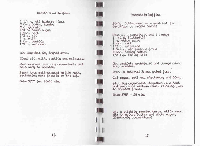 Muffin Mania ( Cookbook / Cook Book / Recipes / Baking ) in Non-fiction in Oakville / Halton Region - Image 2