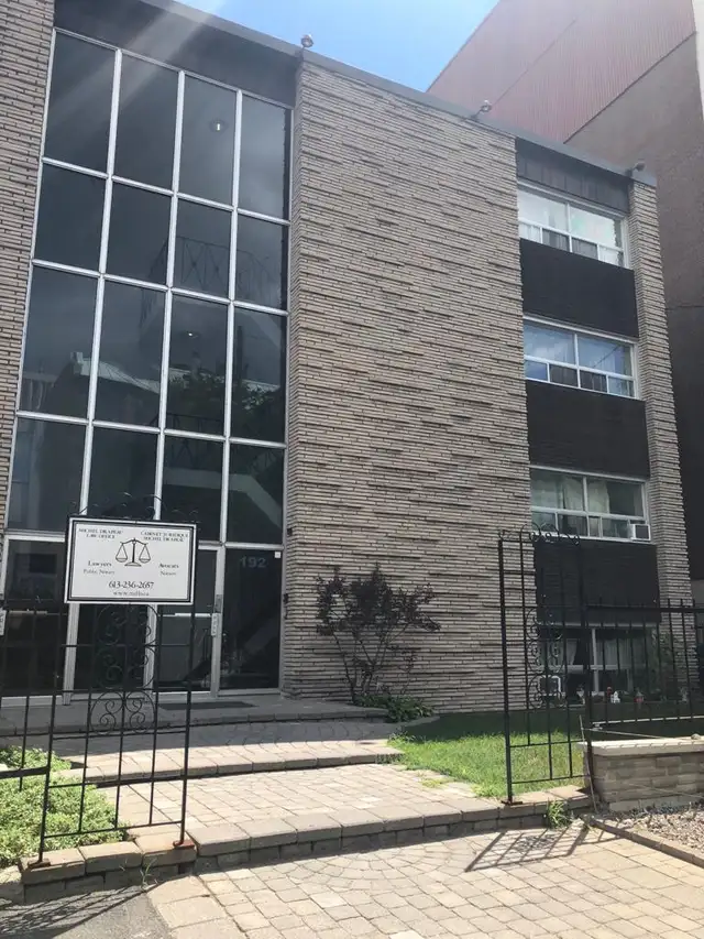 Centretown Bachelor/Studio Apartment for Rent -192 Somerset St W