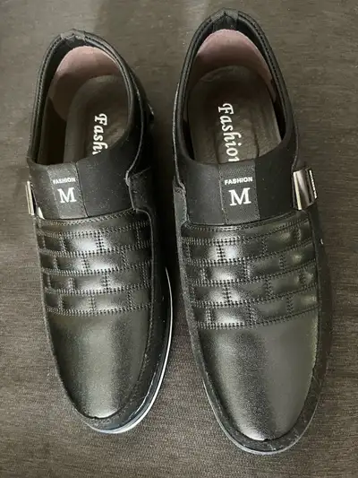 M men’s size 10 shoes never used, View more