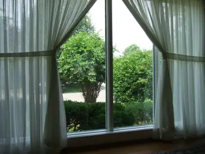 A large, bright, fully furnished, clean and quiet room, hardwood flooring, excellent condition, and...
