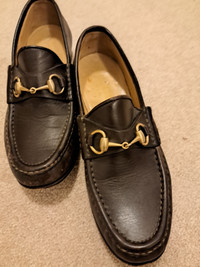 Womens Vintage Gucci loafers