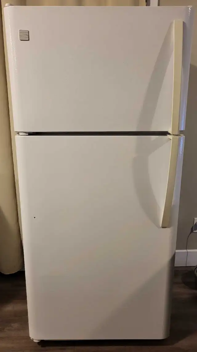 Réfrigérateur Kenmore Propre in Refrigerators in Sherbrooke - Image 2