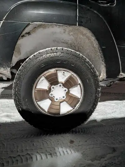 Getting rid of my stock Bronze spray painted SR5 5-Spoke wheels. They are 6x139 bolt pattern, will f...