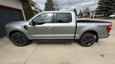 *Premium Leather Heated and Ventilated Seats *Lariat FX4 package *Dual Zone Climate Control *Lane Ke...
