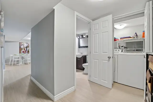 Beautiful 2 BR furnished incl utilities, wi-fi, laundry, parking in Short Term Rentals in Kitchener / Waterloo - Image 10