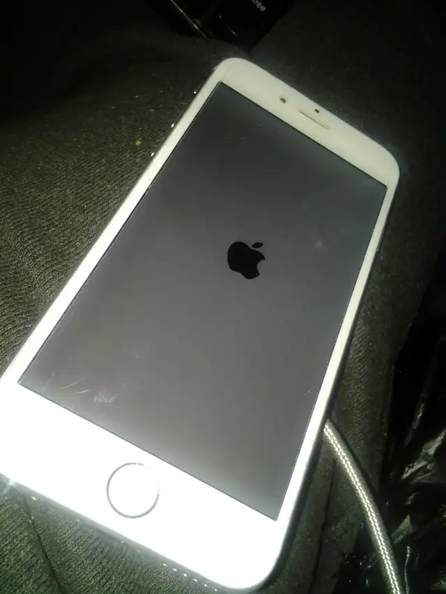 apple ipad on magnetic launchport protective case MANY mac mini in iPads & Tablets in City of Montréal - Image 6