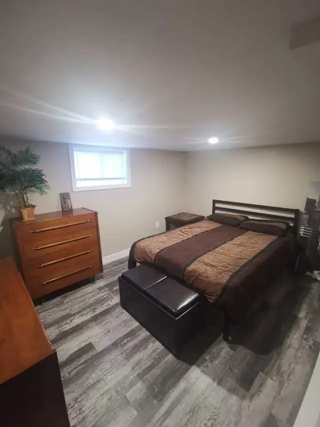Well maintained unit in a great neighborhood in Long Term Rentals in Sarnia - Image 3