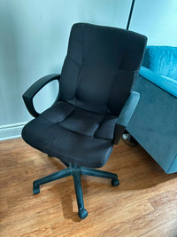 Basic Office chair. Staples