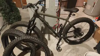 2022 Trek Farley 7 – Excellent Condition, View more