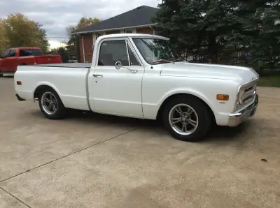 68 Short Fleetside,Ls1,4l60 trans,Disc front,drum rear,Custom exhaust,All new Chassis,Tilt Wheel,Cla...