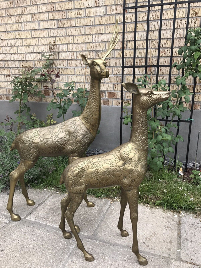 Brass Deer Large Male and Female Statues 1970’s dans Décoration intérieure et accessoires  à Longueuil/Rive Sud - Image 4