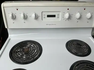 Fridgidaire Kitchen Stove, View more