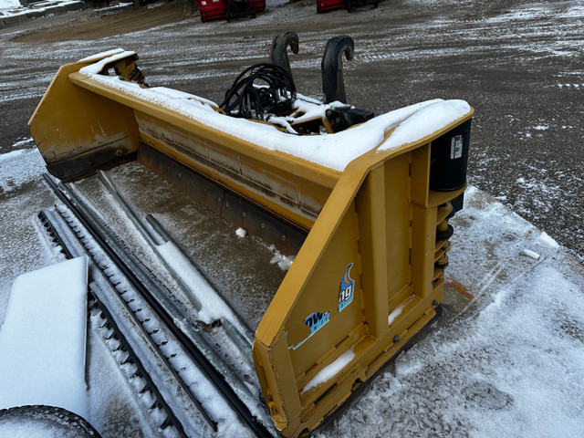 HLA Snow Wing Plow  in Heavy Equipment in Mississauga / Peel Region