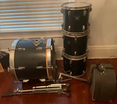 Tama 1980s Swingstar and Imperialstar Bass Drum and Toms + cases, View more