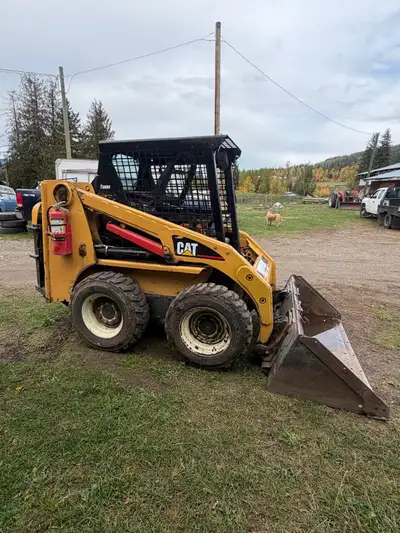2007 CAT skid steer model 226B turbo comes with bucket and new forks has new tires, new battery, new...