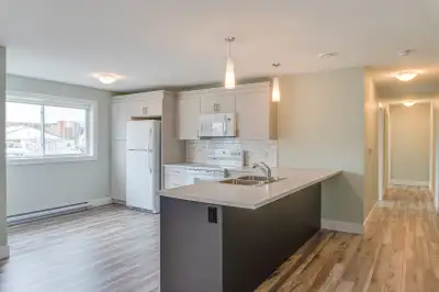 NEWLY CONSTRUCTED 2 BDR UNIT, INCLUSIVE, INDOOR PARKING, A/C