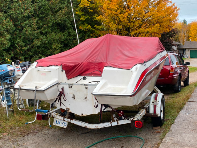 20-foot Bonito bowrider with trailer in Powerboats & Motorboats in Barrie - Image 2