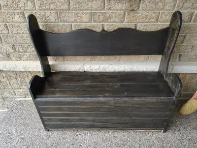Located in OSHAWA ... Ritson Road North and Taunton Road area RARELY USED Wooden Storage Seating Ben...