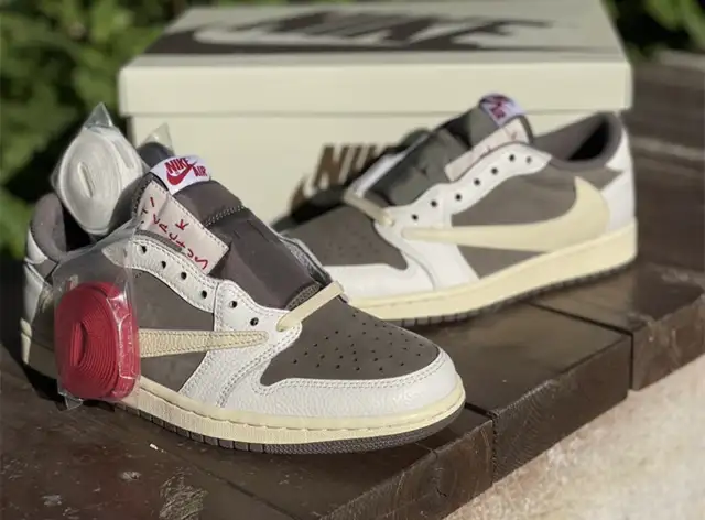 Jordan 1 Retro Low SP Travis Scott Reverse Mocha  in Men's Shoes in Mississauga / Peel Region - Image 5