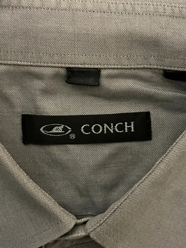 Conch Dress Shirt M in Men's in Markham / York Region - Image 4