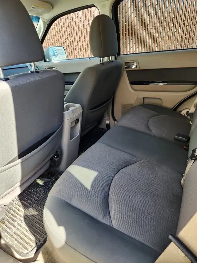 2009 MAZDA TRIBUTE 4WD in Cars & Trucks in Edmonton - Image 8