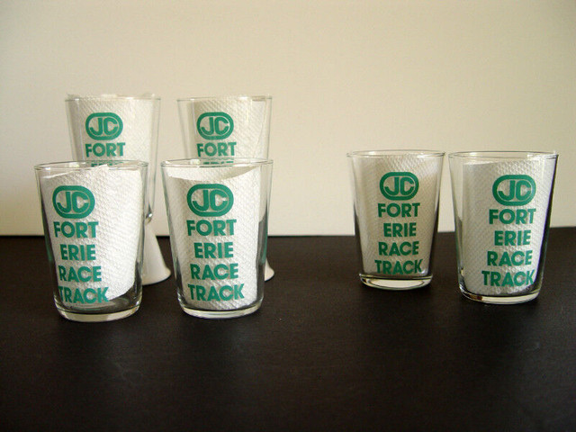 Fort Erie Race Track Breakfast Juice Glasses, Fort Erie in Arts & Collectibles in St. Catharines - Image 2