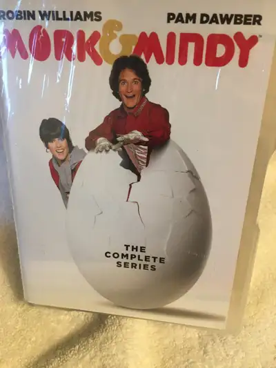 NEW MORK & MINDY THE COMPLETE SERIES DVD SET, View more