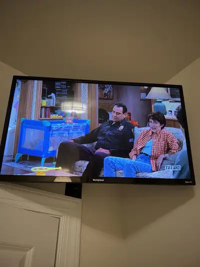Westinghouse smart tv 40in with wall mount, View more