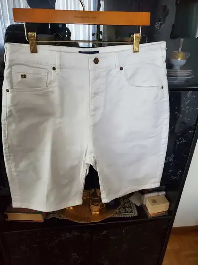 Scotch and Soda men's white denim shorts. size 32. New/no tag., View more