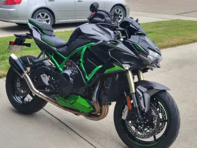 Bike has never been abused, always looked after, Moore Mafia Tune, Full Akrapovic exhaust incl Akra...