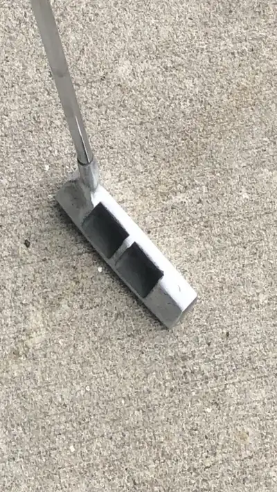 Royal ‘76 Putter (Men’s RH blade) *NEW GRIP*, View more
