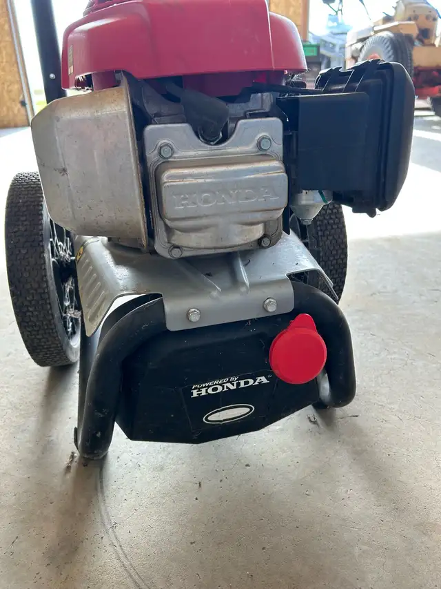 Pressure Washer in Lawnmowers & Leaf Blowers in Regina - Image 4