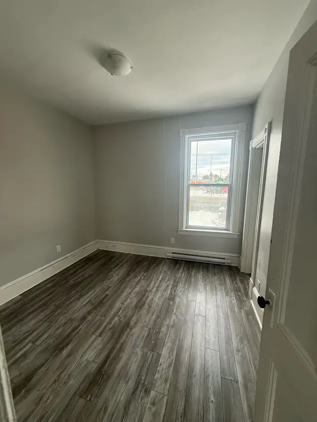 4 Bedroom Apartment in Long Term Rentals in Saint John - Image 8
