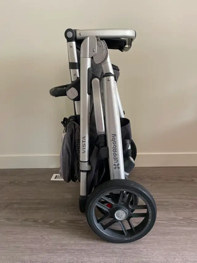 Uppababy Vista with Toddler Seat and Bassinet in Strollers, Carriers & Car Seats in Edmonton - Image 7