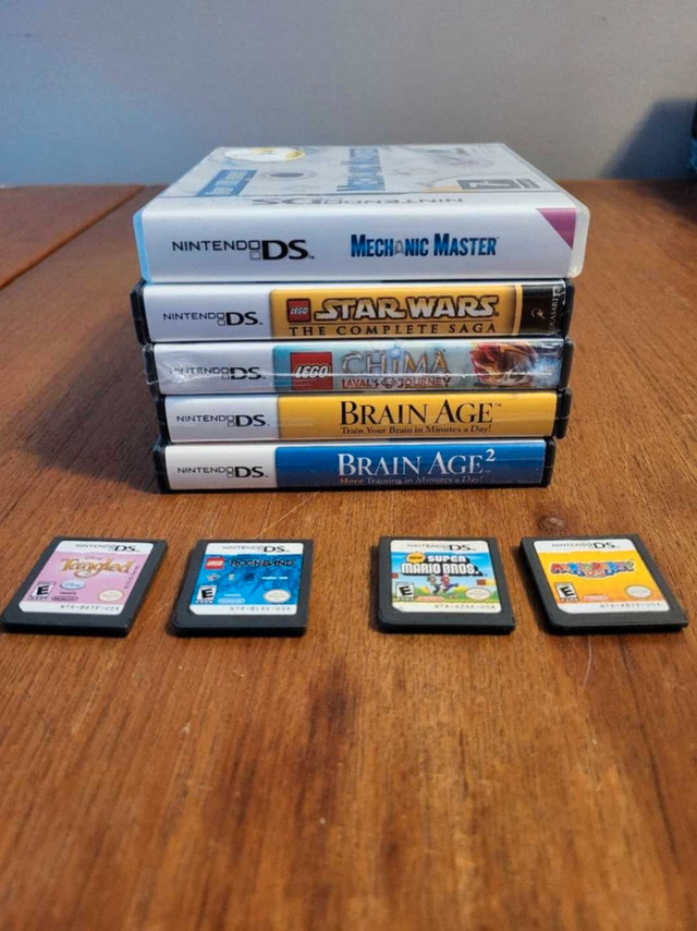 Nintendo DS Bundle with Case and 9 Games  in Nintendo DS in Moncton - Image 2