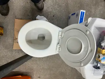 Free toilet, View more