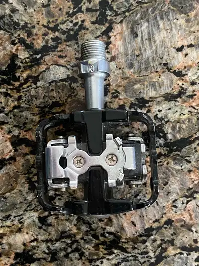 Clipless bicycle pedal - new, View more