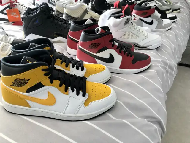 Jordan’s for sale - size 10.5 in Men's Shoes in Mississauga / Peel Region - Image 4