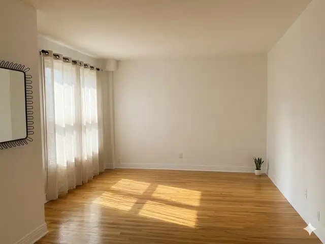 Apartment studio sublease