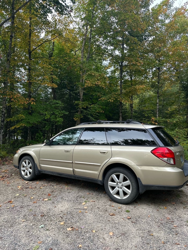 2009 Subaru Outback Limited POUR PIECES OU MECANO