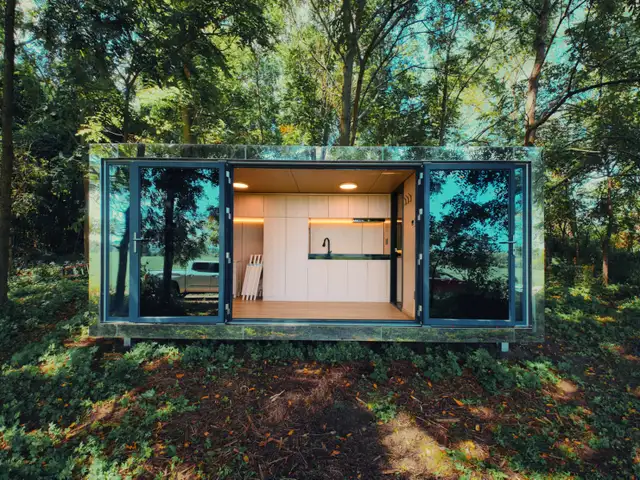 Mirror Cabin (Off-grid & Winter ready)